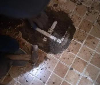 高昌卫生间漏水维修公司为您分享下卫生间渗水如何处理及注意事项